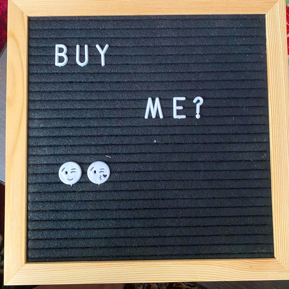 XO, Sienna Black Felt Message Board